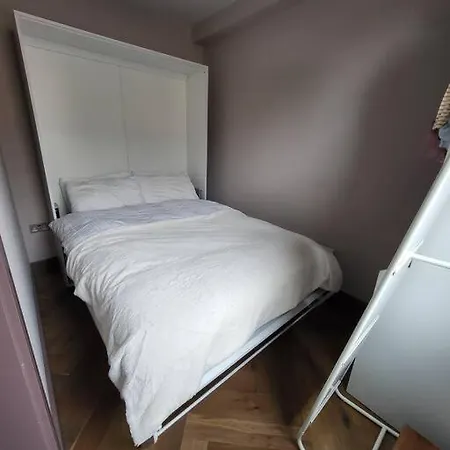 アパート снеск Q,r-с0de First -,-central & Modern Two Bed House *
