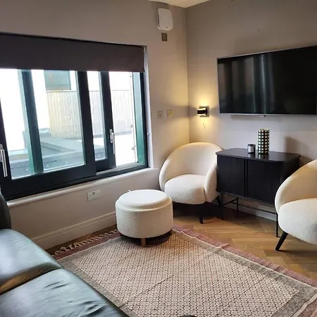 снеск Q,r-с0de First -,-central & Modern Two Bed House Дублин